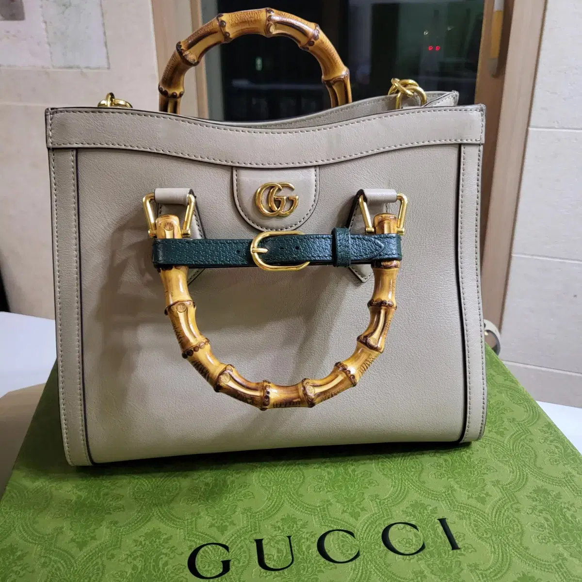 Gucci Diana Tote Small