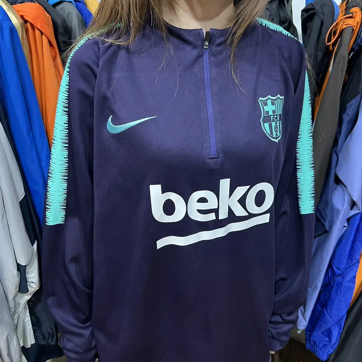 NIKE 나이키 FCB beko 반집업 져지 슬리브