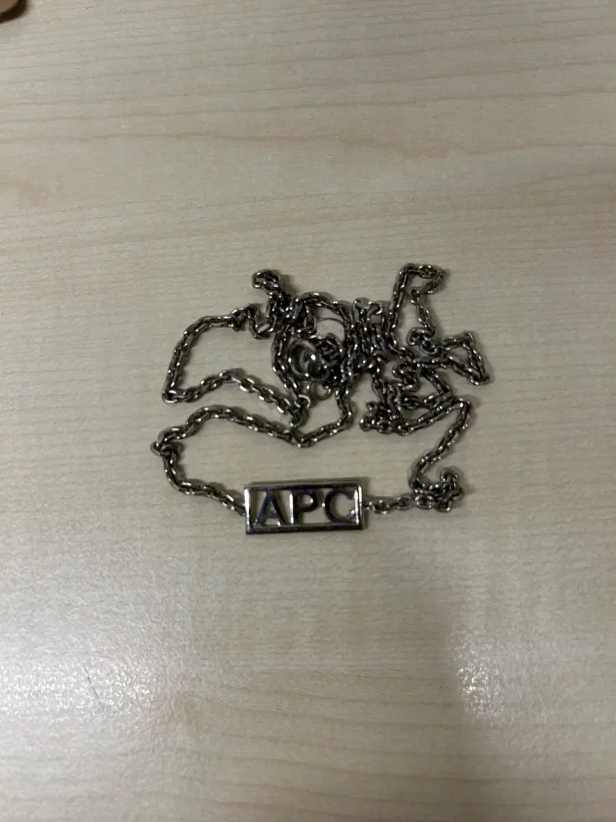 A.P.C 목걸이