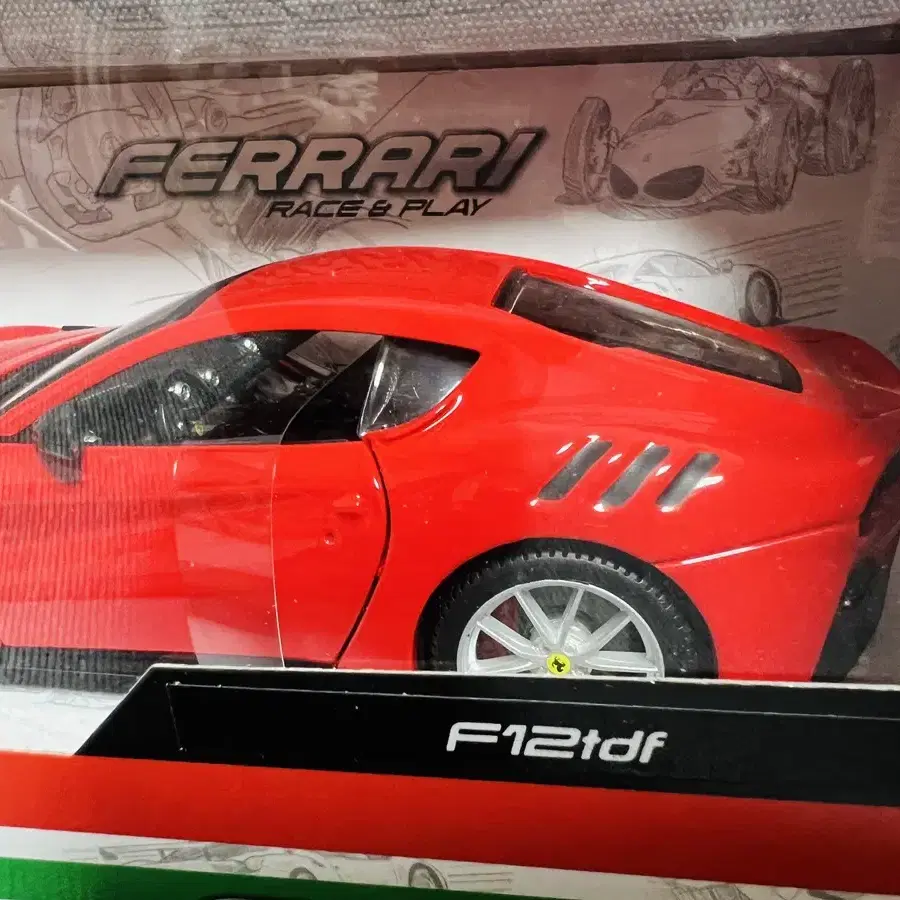 1:24 브라고 페라리 F12tdf 다이캐스트