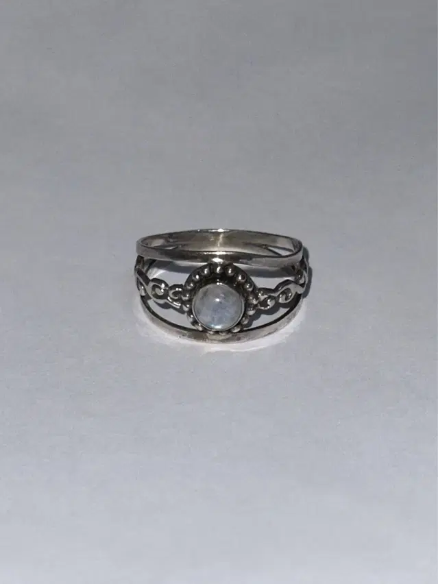 9/2/5 gemstone silver ring