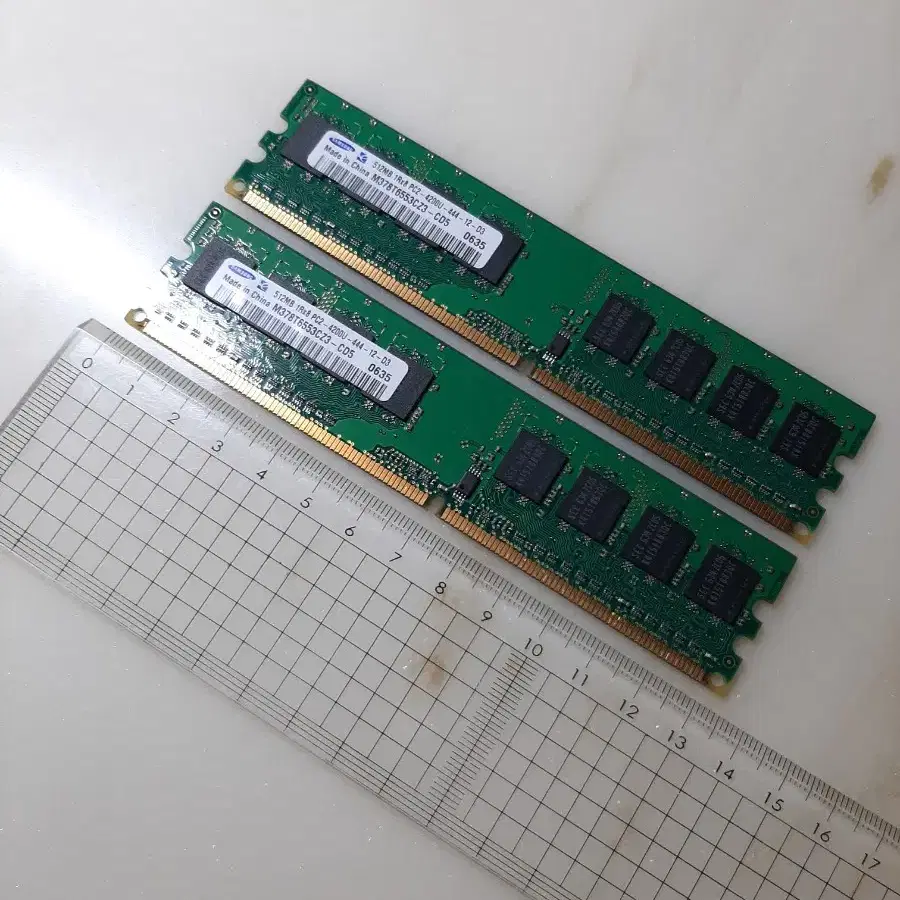 데스크탑 램 DDR2 4200U 512MB