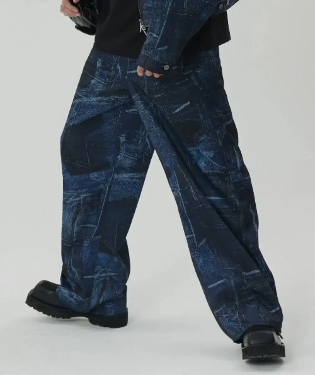 메종미네드 BLUE WAVE DENIM PRINTING PANTS 48