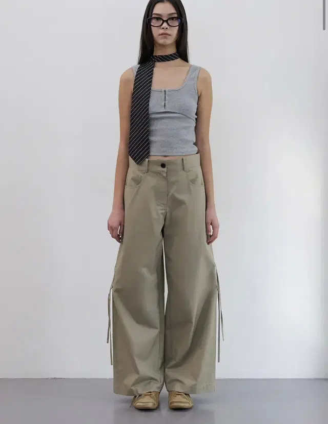 LCDC STRAP DETAIL WIDE TROUSERS (BEIGE