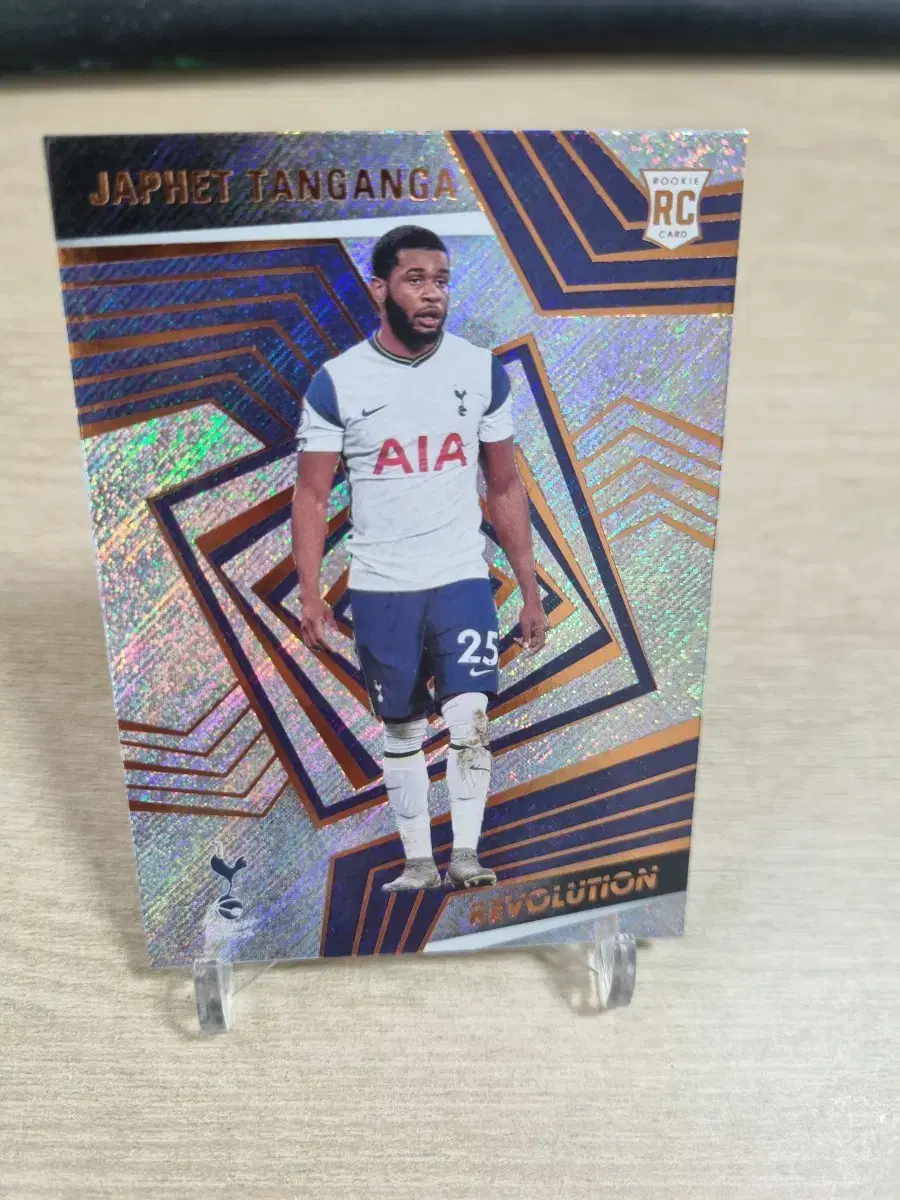 20-21Panini Revolution Tottenham Japhet Tanganga lew soccer kard!