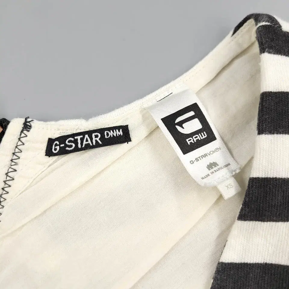 G-STAR RAW 지스타로우 블랙 아이보리 스트라이프 로고패치 U넥 코