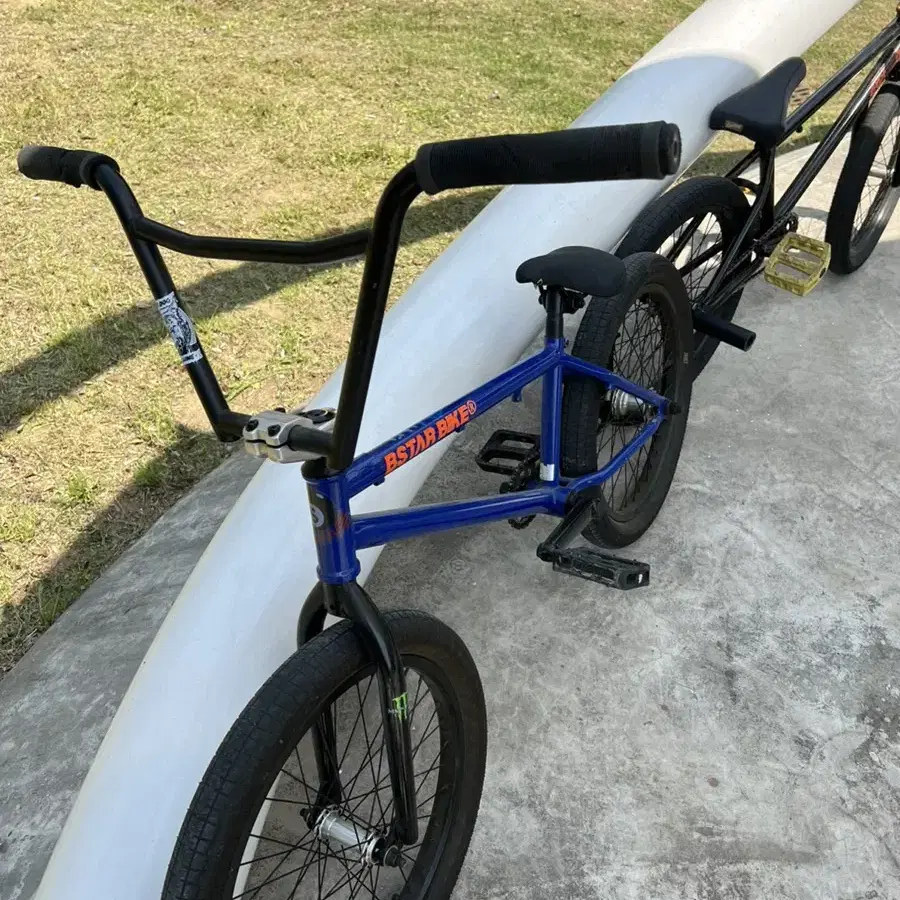 아카데미 bmx20인치 2개