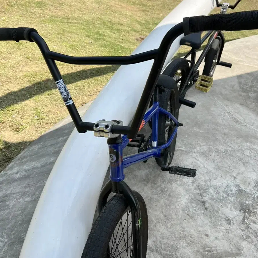 아카데미 bmx20인치 2개