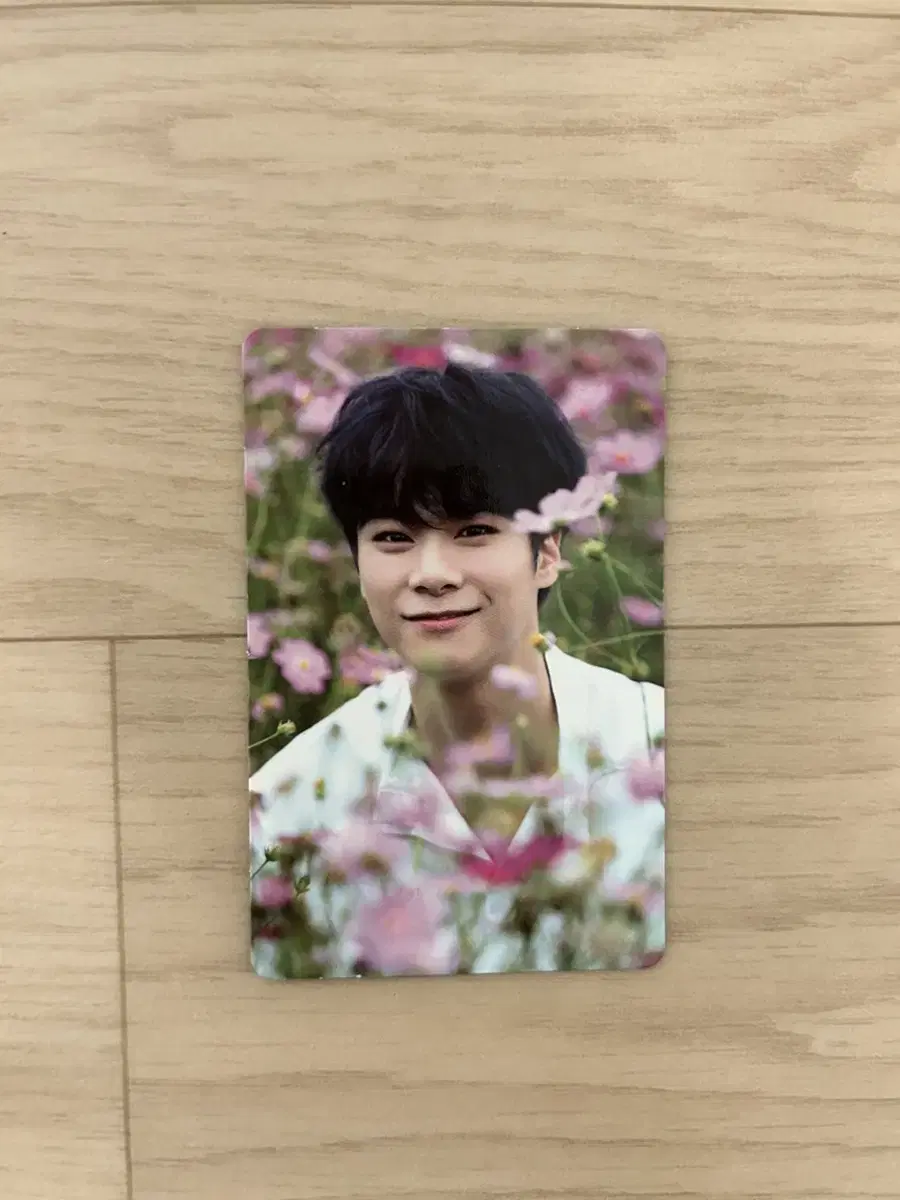 Moonbin Photocard