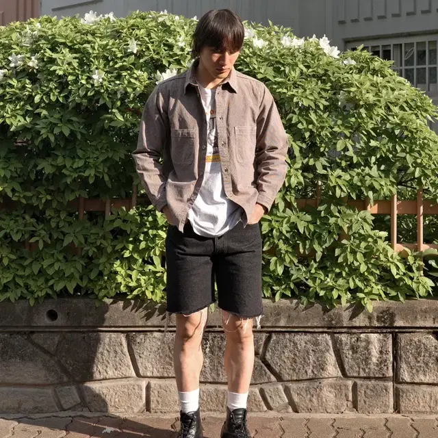 90s levis 505 black denim shorts