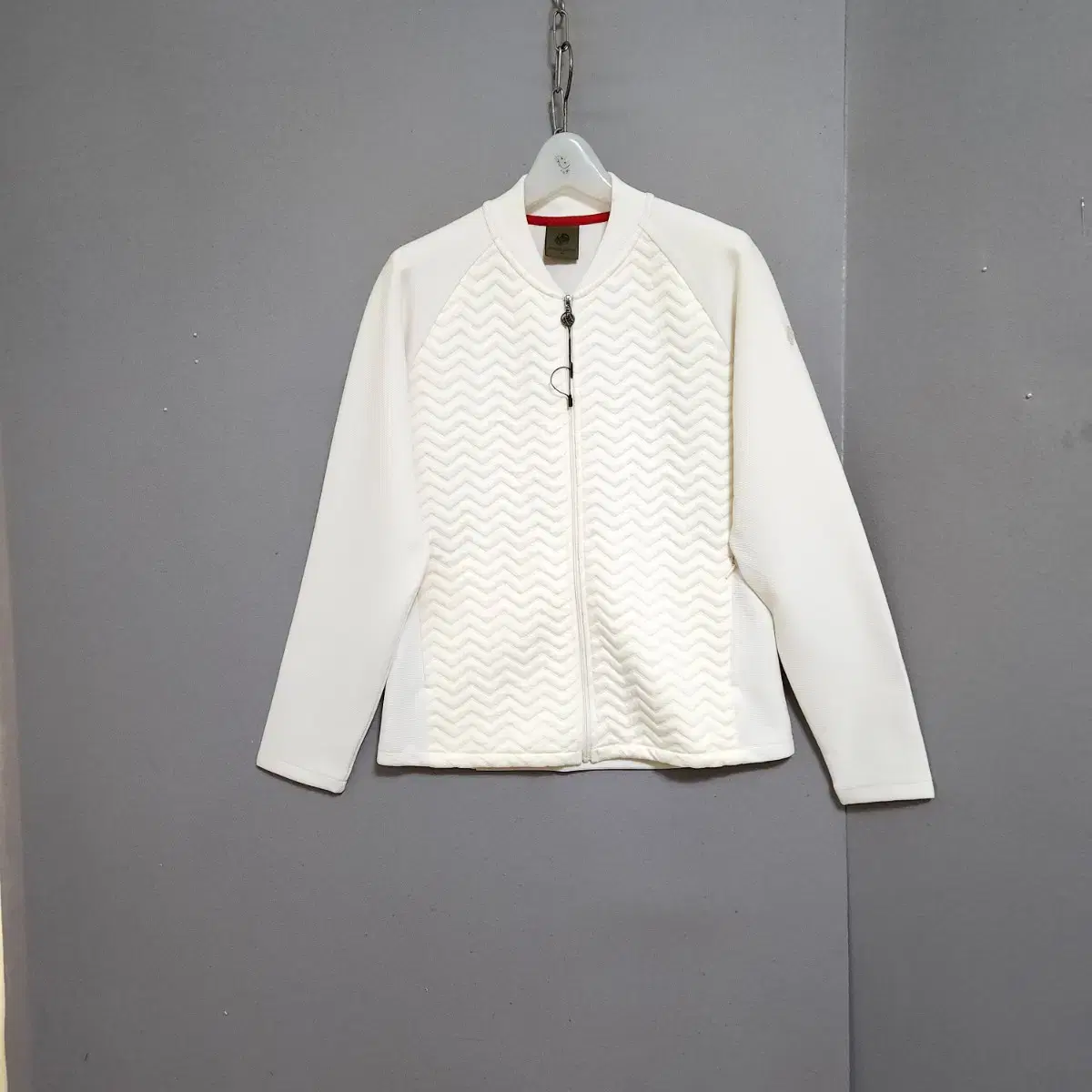 KOLONGSPORT Ivory Jumper 90 N5006 Unworn in Ashley Shop