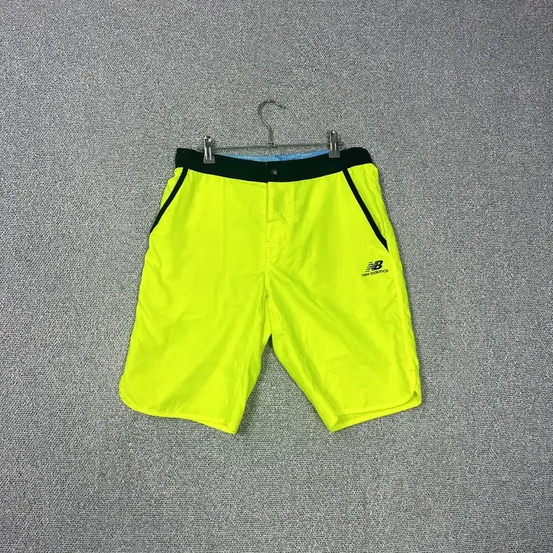 New Balance Fluorescent Functional Shorts L