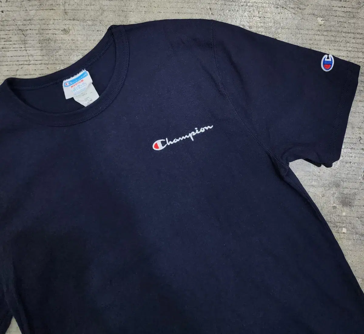 Champion Logo Vahn Short Sleeve Tee L