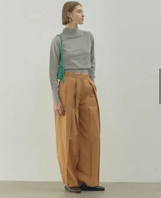 에토스 ETHOS CREVICE TROUSERS-ORANGE