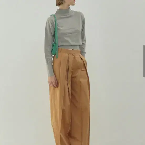 에토스 ETHOS CREVICE TROUSERS-ORANGE