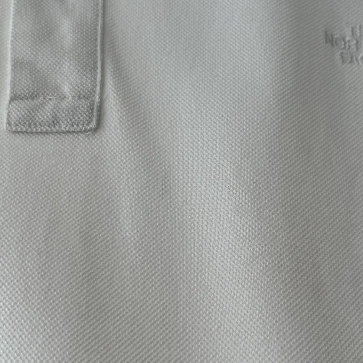 THE NORTH FACE white pk shirt