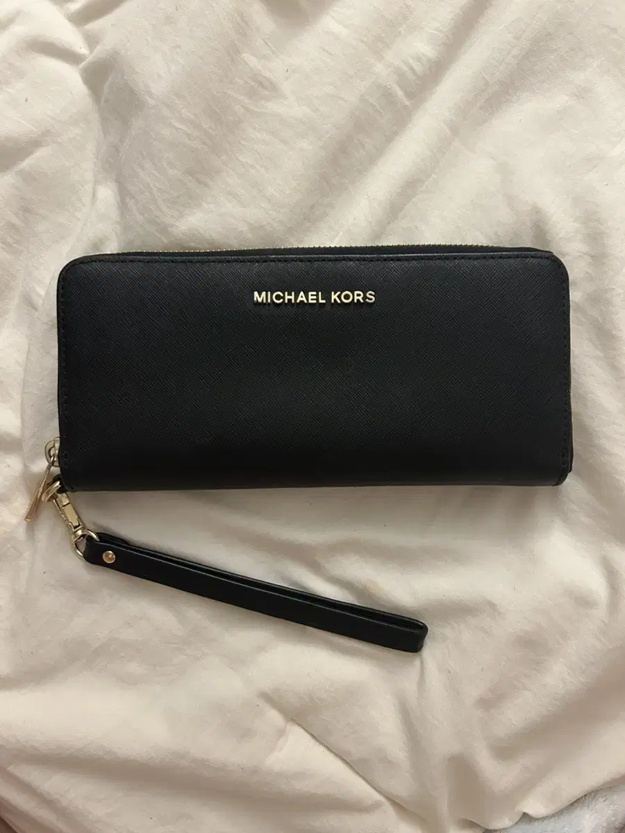 Michael Kors long wallet