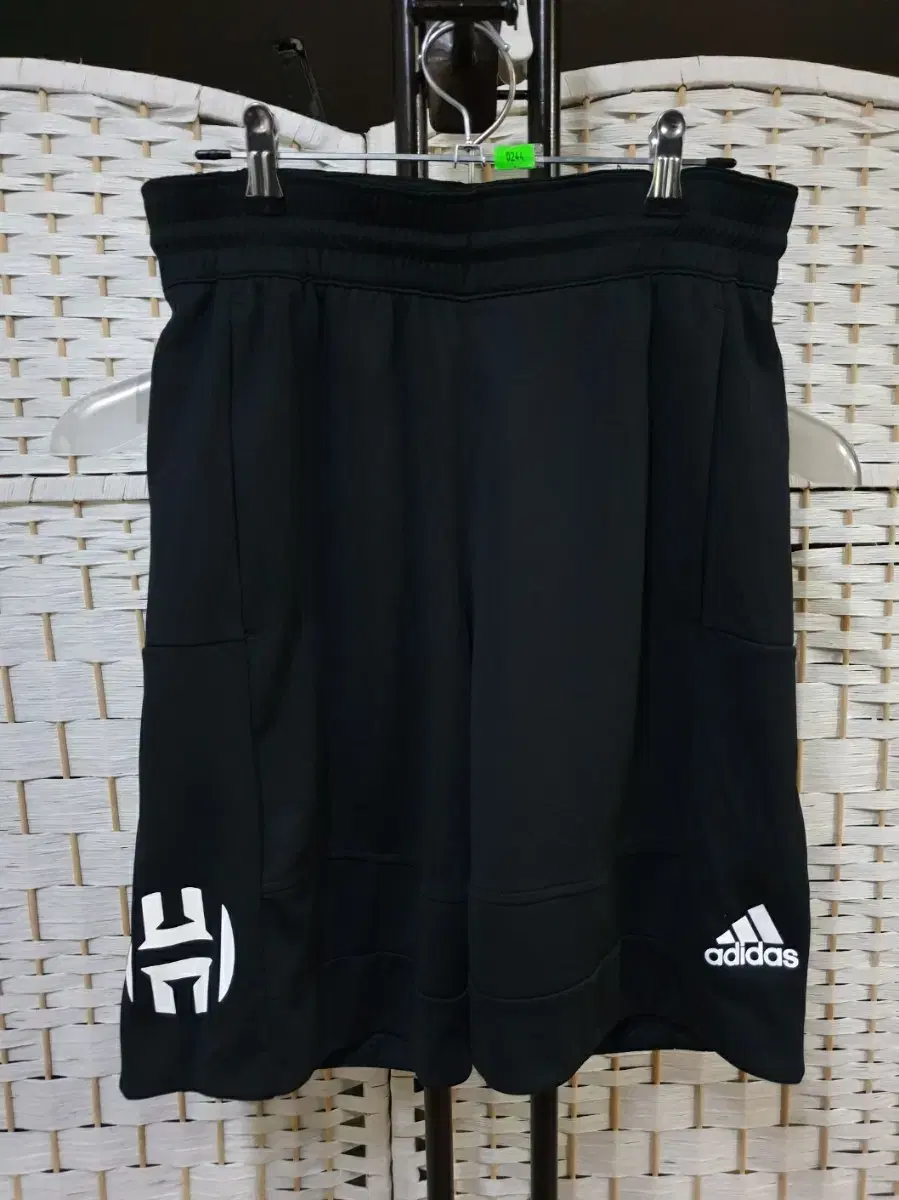 (0244) ADIDAS Adidas Sport Short Pants Vahn M