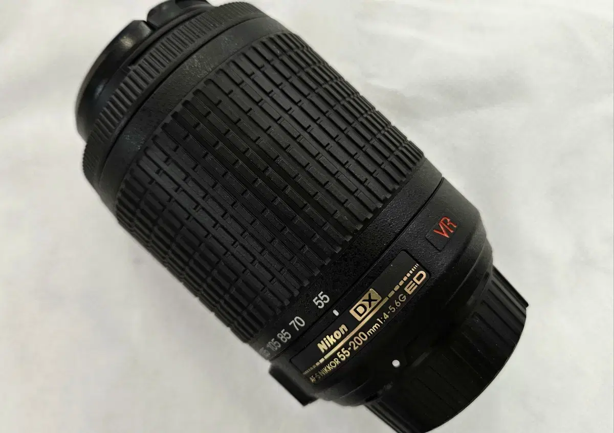 니콘 AF-S DX 55-200 F4-5.6G ED VR 헝그리망원