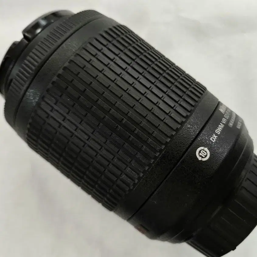 니콘 AF-S DX 55-200 F4-5.6G ED VR 헝그리망원