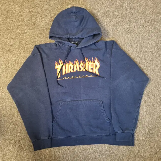 L) Thrasher 트래셔 네이비 불꽃로고 후드티