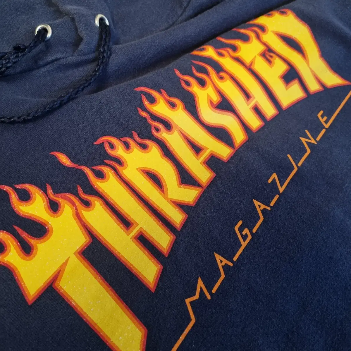 L) Thrasher 트래셔 네이비 불꽃로고 후드티