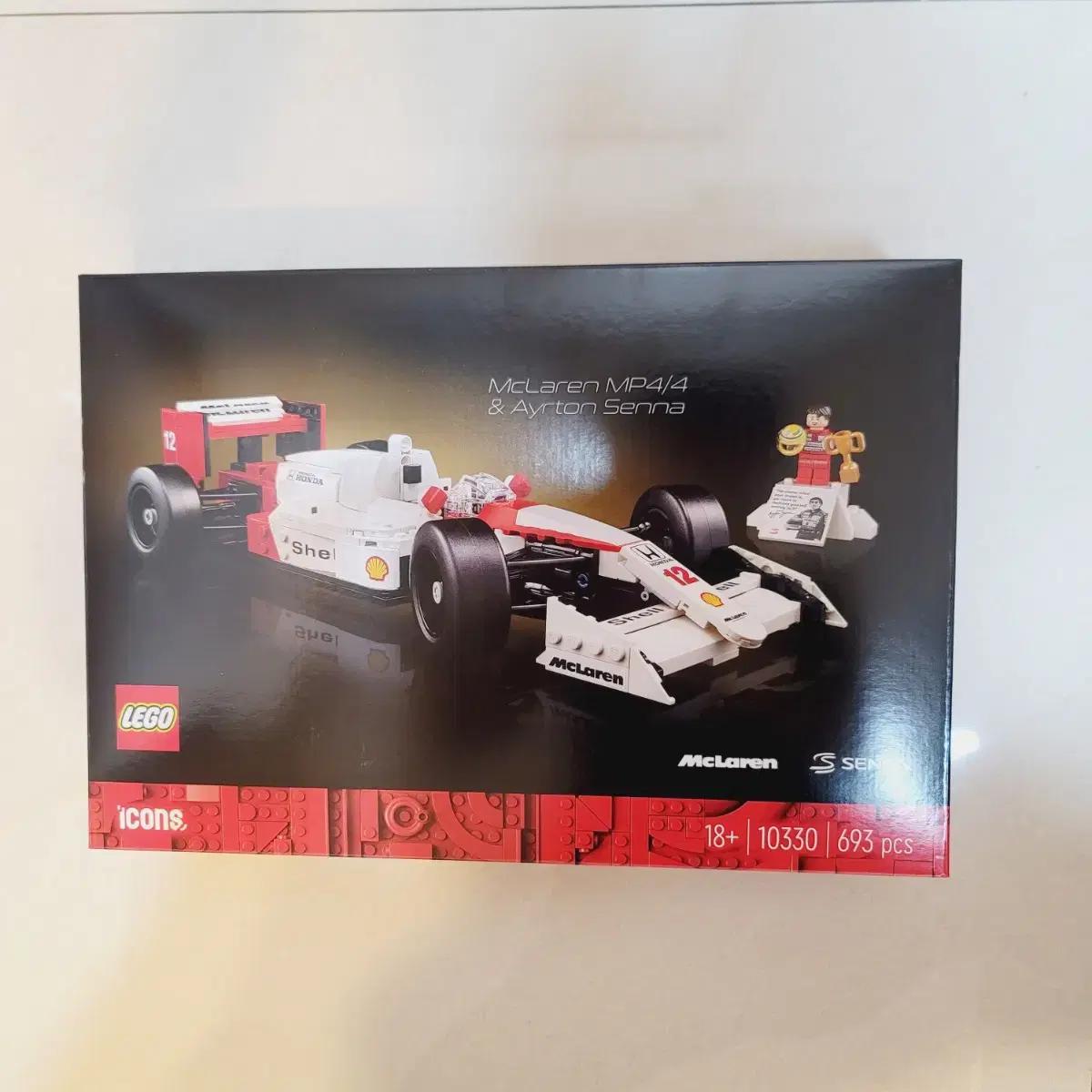 LEGO 10330 McLaren MP4/4 Ayrton Senna