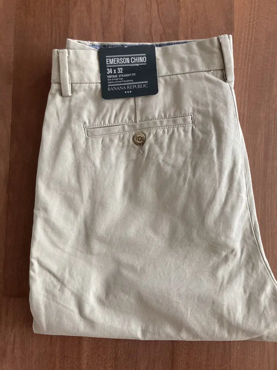 Banana Republic Emerson Chino 34-32