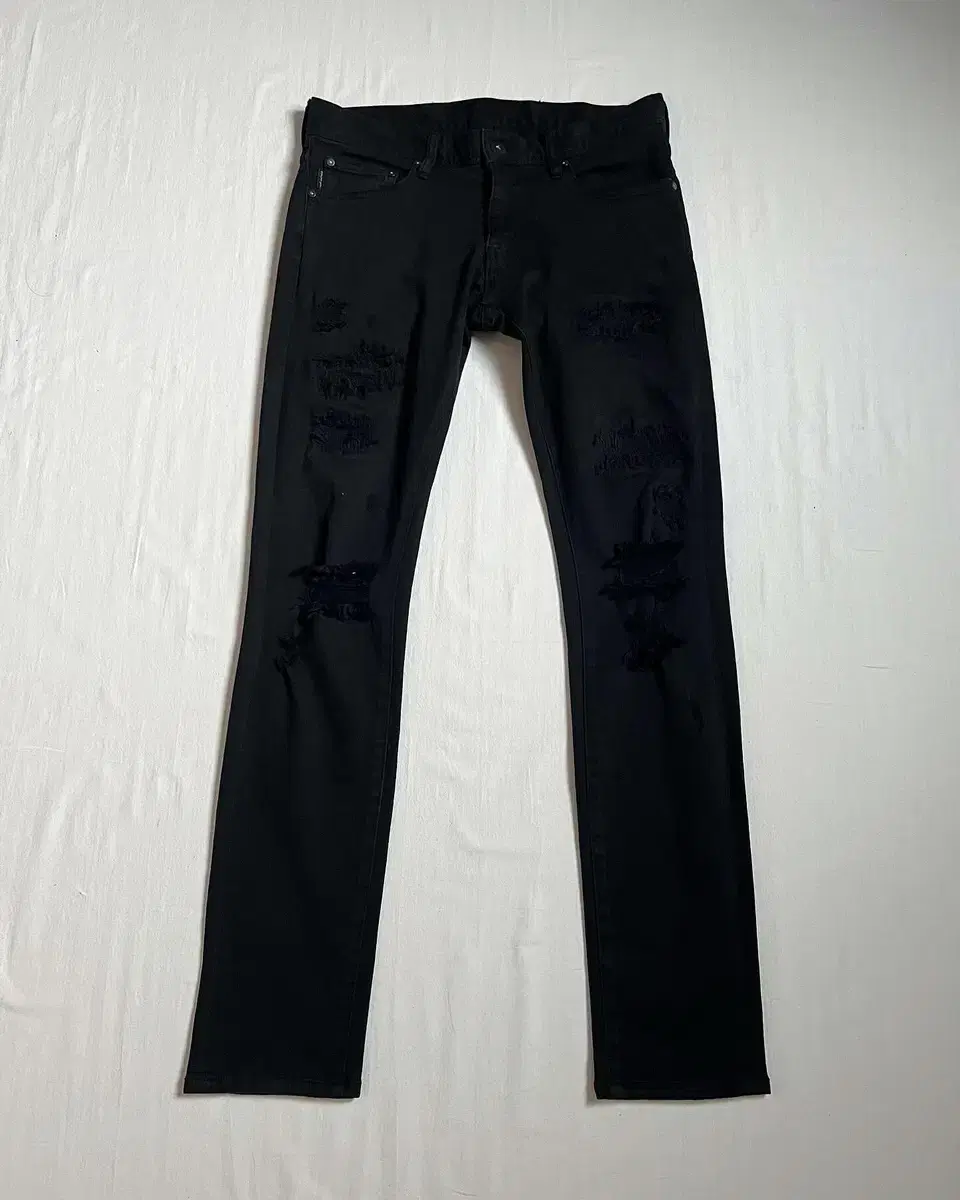 Voguish Destroyed Crash Denim Pants