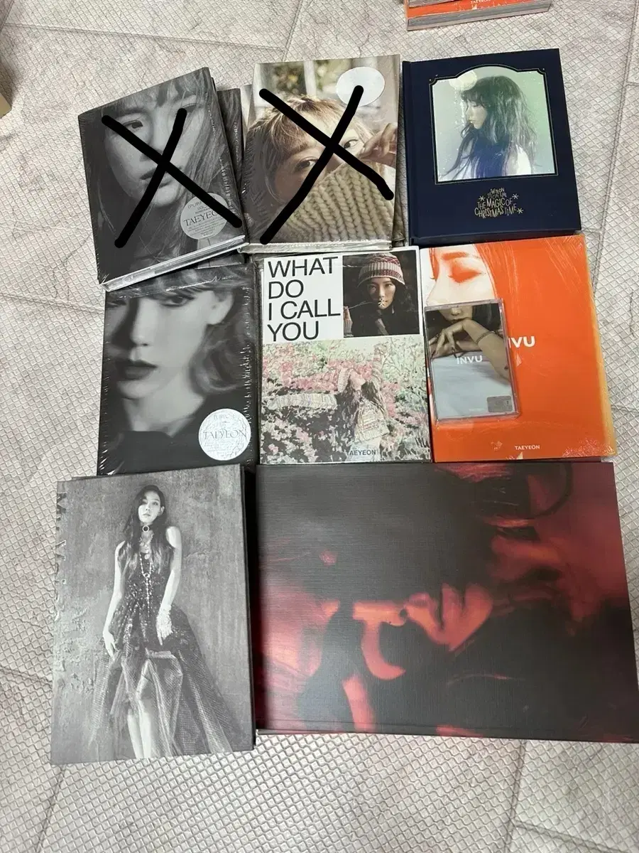 Taeyeon album and sells merchandise.