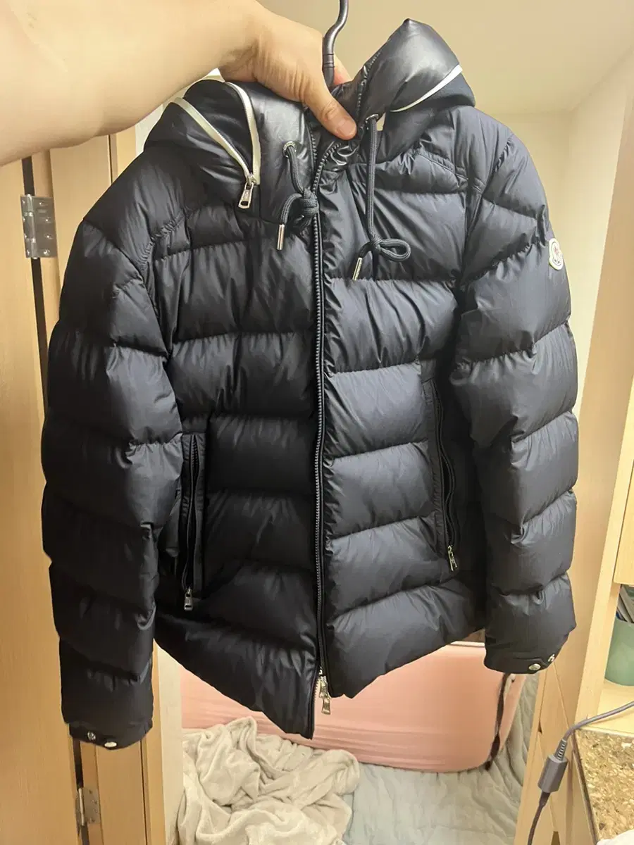 Moncler Cadere sale. size 3 Japan Korea size XL