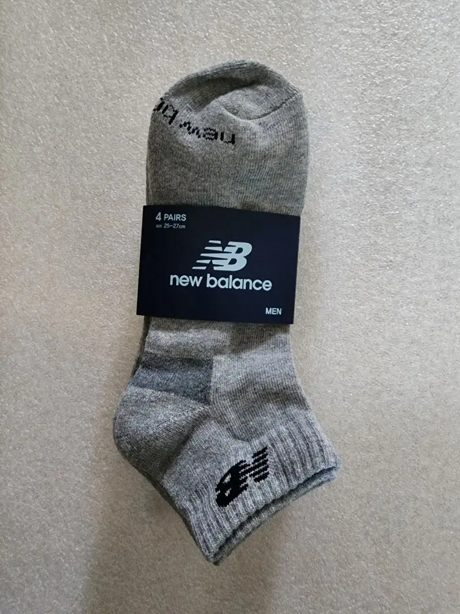 총4족 newbalance 뉴발란스 파일쿠션 단목 남성 양말 스포츠양말