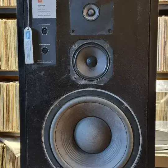 JBL L50