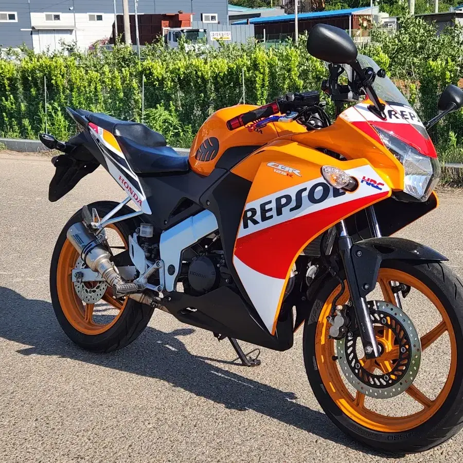 cbr125 15년식 19000키로 sc머플러 165만원판매합니다