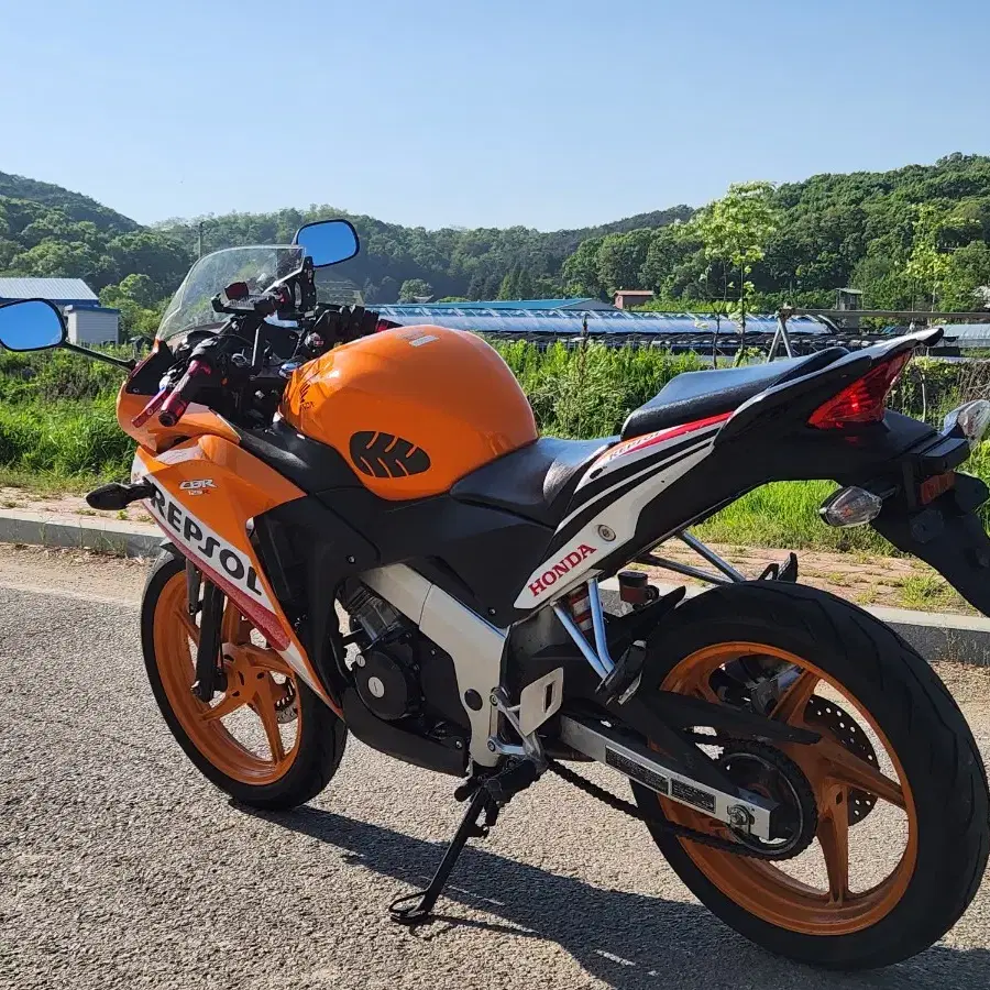 cbr125 15년식 19000키로 sc머플러 165만원판매합니다