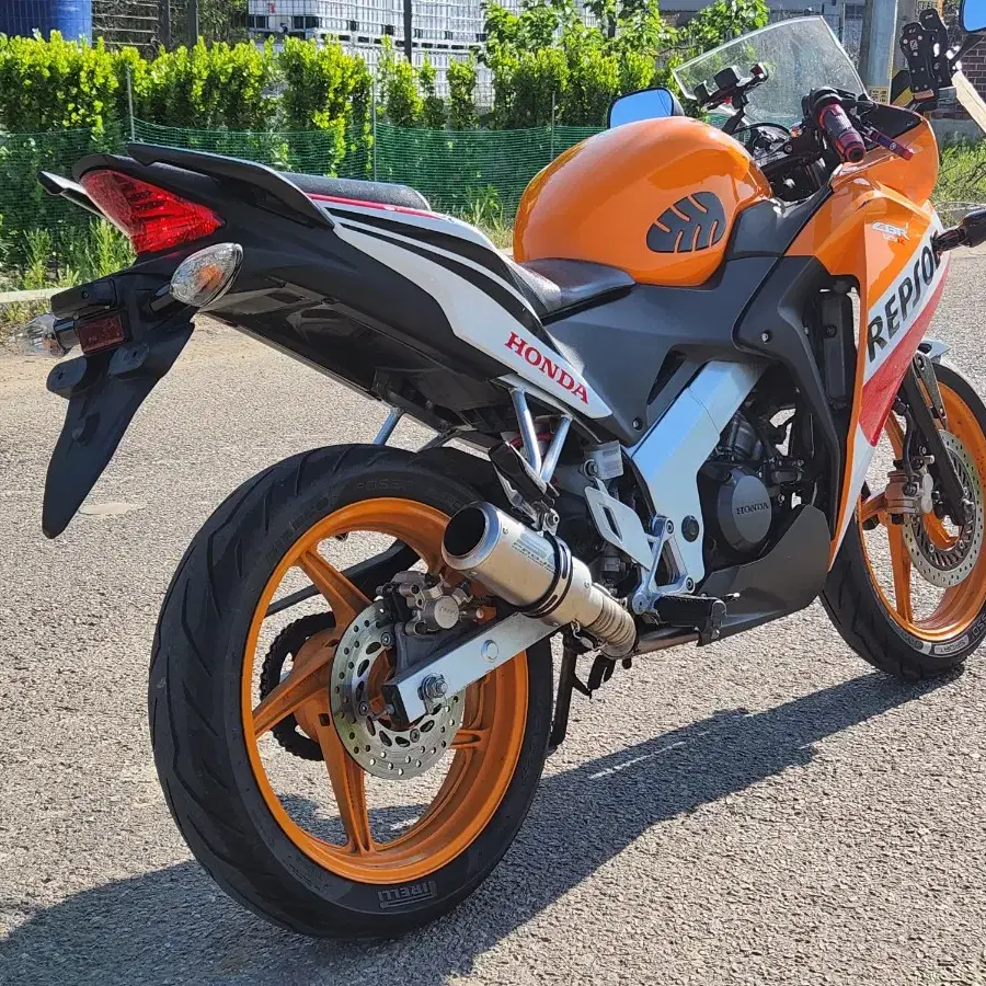 cbr125 15년식 19000키로 sc머플러 165만원판매합니다