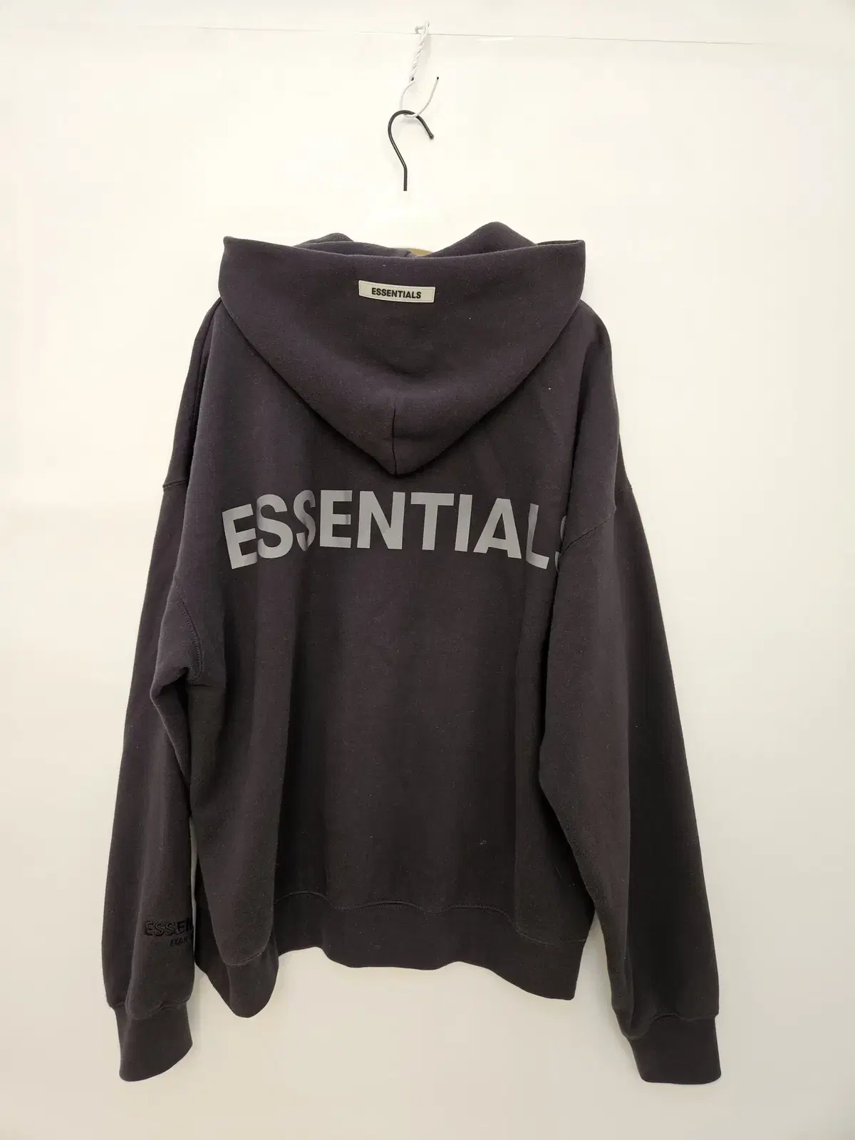 Sells P.O.'s Essential Sweatshirt Hoodie.