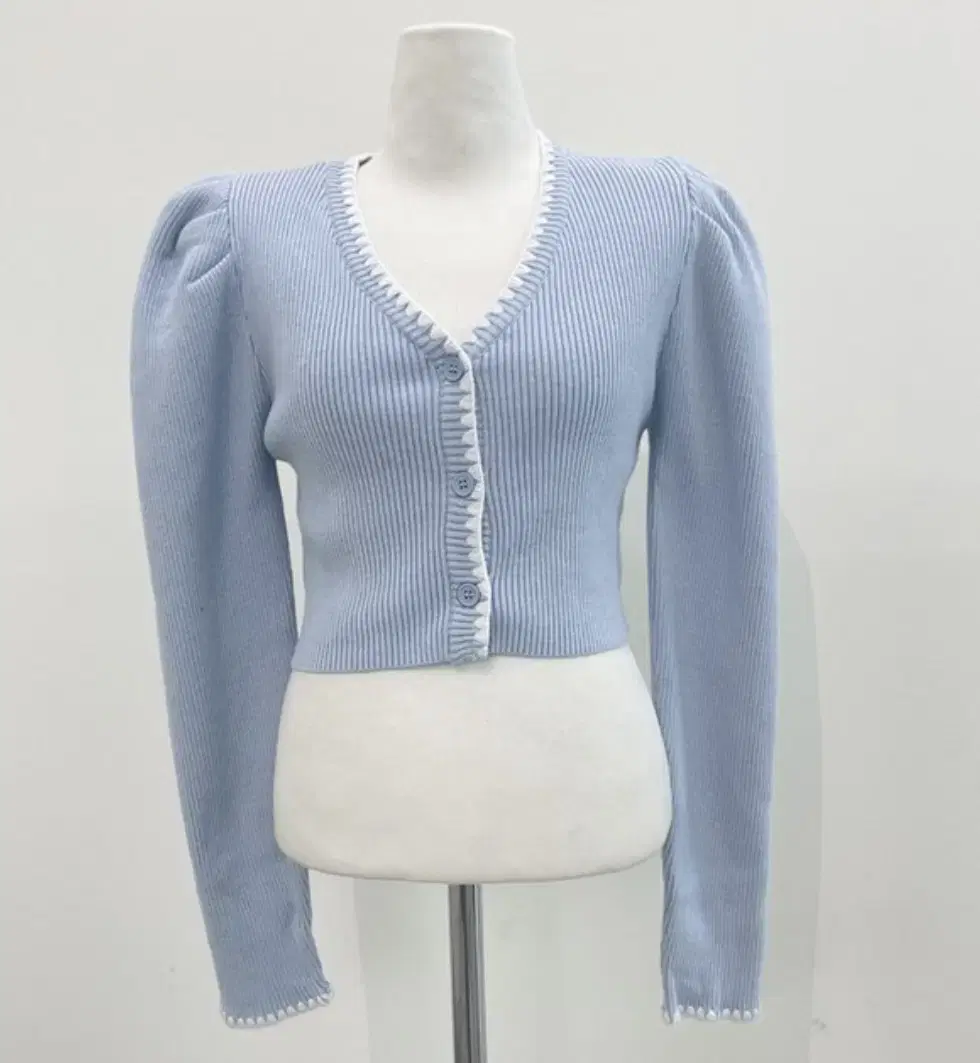 Crop-neck knit cardigan with shoulder pads