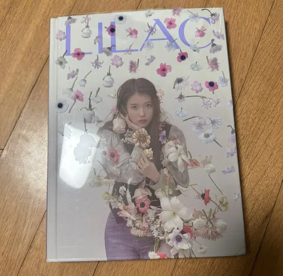 IU Lilac Photobook