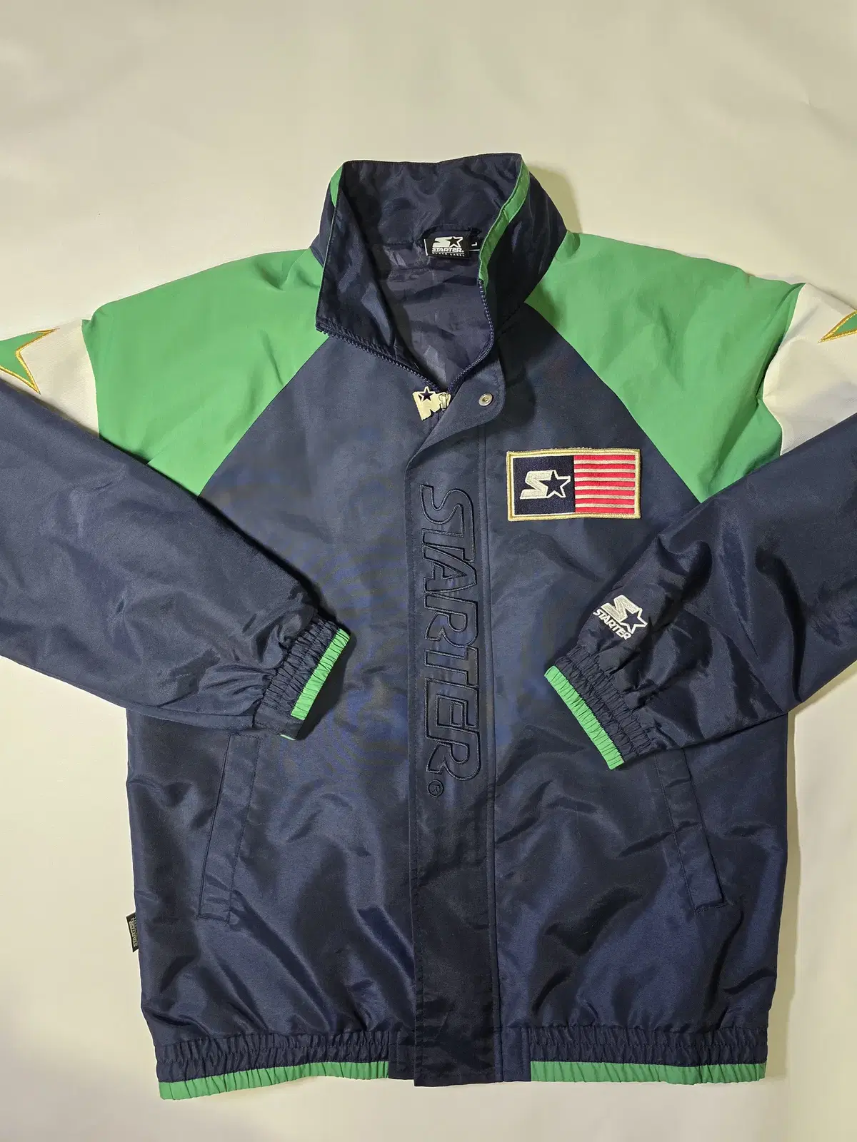 Starter Vintage Poly Windbreaker Jacket (size L)