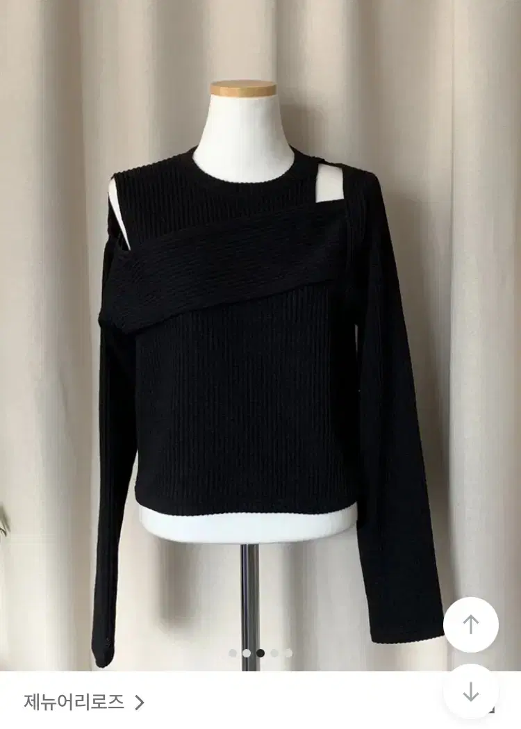 제뉴어리로즈 shoulder cutting knit black