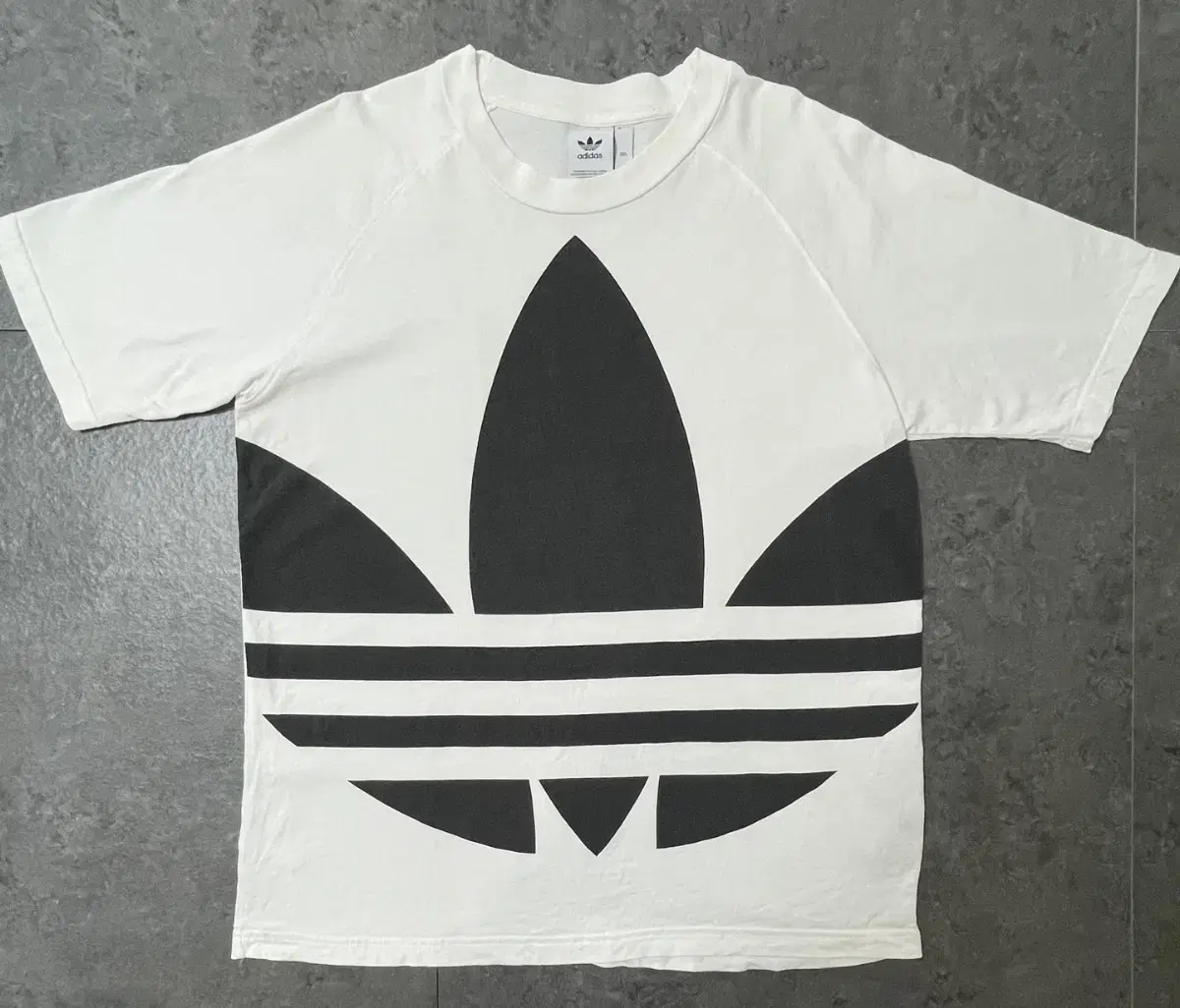 Vintage9 Adidas Big Flame T-Shirt