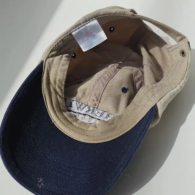 SHERWIN 1866 WILLIAMS cap