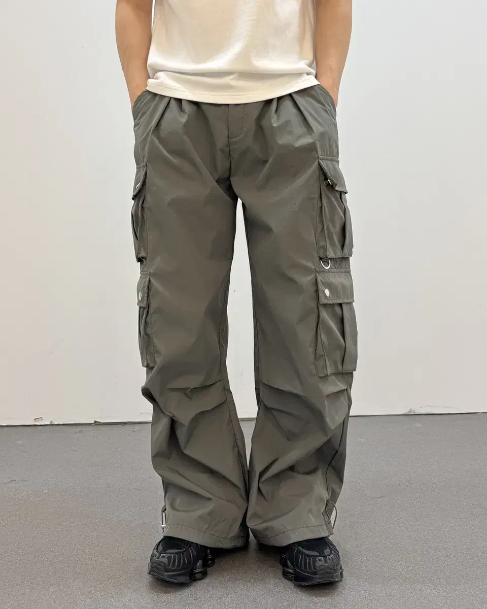 (Unisex) Nylon Parachute Pocket Wide Pants