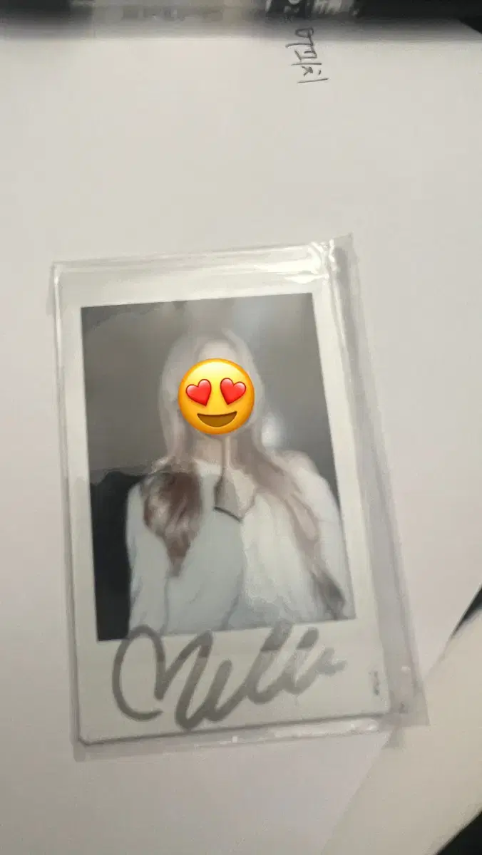 kiss of life belle pinkhair sign polaroid sign polaroid