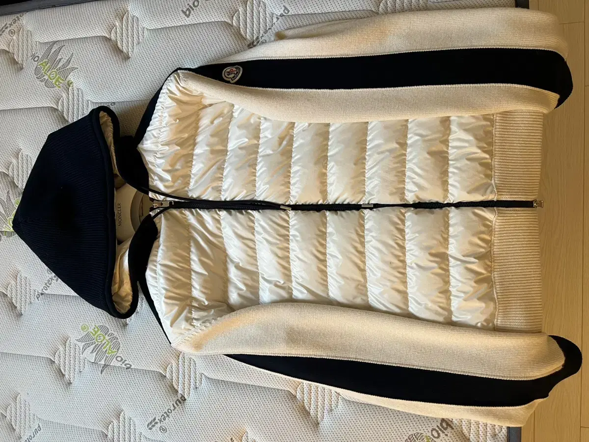 Moncler New Vest Padded XL