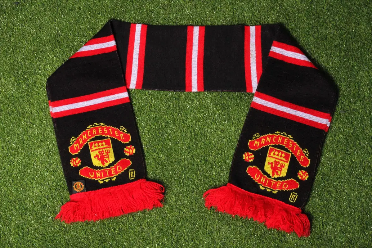 MANCHESTER UNITED OFFICIAL SCARF