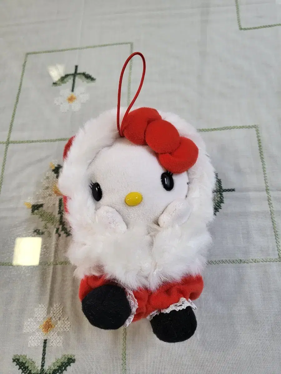 Imported Sanrio Classic Santa Kitty doll 20cm