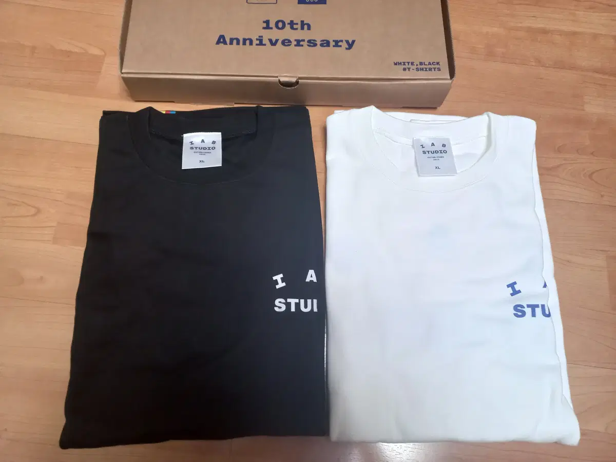 iApp Studio 10th Anniversary T-Shirt Pack Black & White Size XL