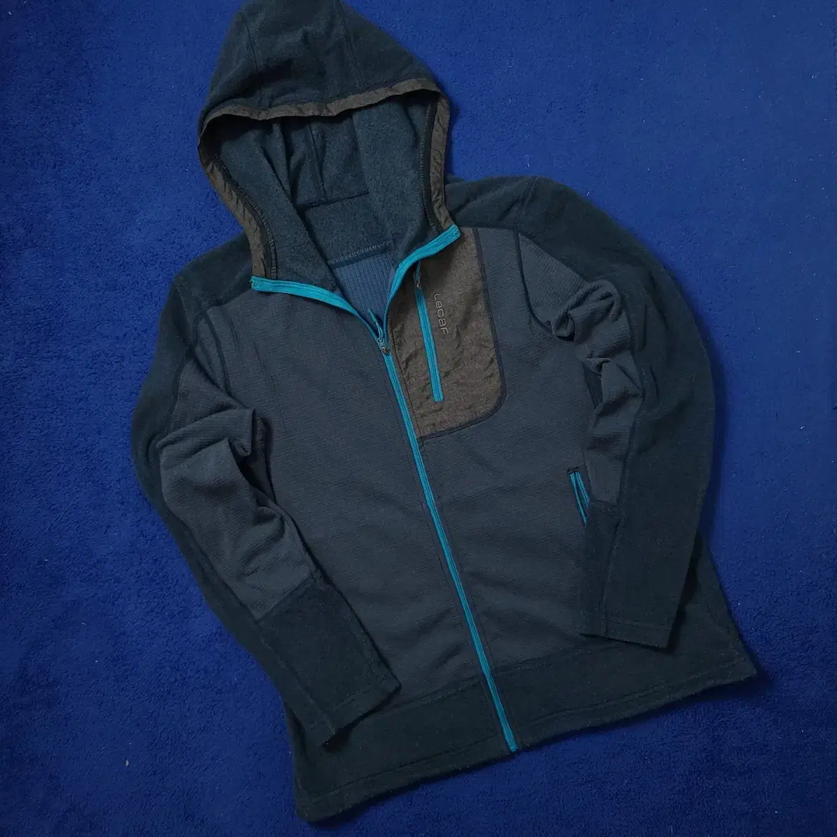 LeCarpe Hooded Zip Up